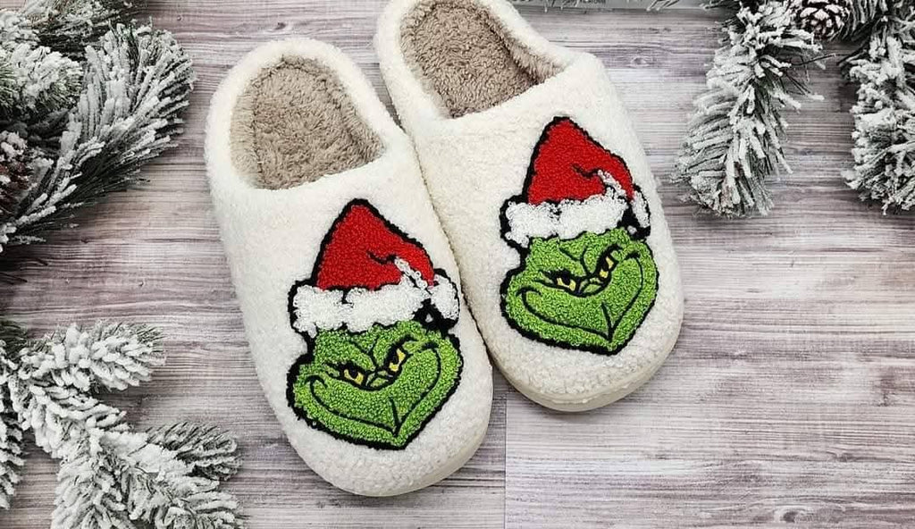 Grinch slippers product photo